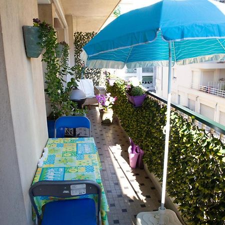 Chill Out Apartment, 2 Mins From Beach Nice Exterior foto